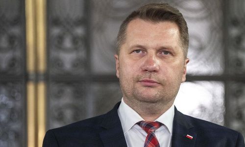Przemysław Czarnek za negatywne oceny swojej pracy obwinia media Przemysław Czarnek za negatywne oceny swojej pracy obwinia media