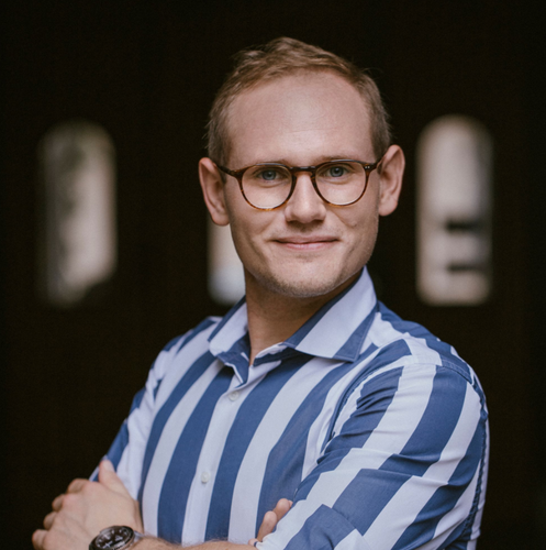 Kopiec: Ja się zastanawiam, dlaczego za nieudolność rządu PiS-u, odpowiedzialność ma ponosić przedsiębiorca, który musi zamknąć biznes, który prowadzi od wielu pokoleń. Kopiec: Ja się zastanawiam, dlaczego za nieudolność rządu PiS-u, odpowiedzialność ma ponosić przedsiębiorca, który musi zamknąć biznes, który prowadzi od wielu pokoleń.