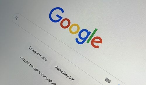 Google uderza po kieszeniach denialistów klimatycznych. Od listopada koniec z zarabianiem na treściach negujących zmiany klimatyczne Google uderza po kieszeniach denialistów klimatycznych. Od listopada koniec z zarabianiem na treściach negujących zmiany klimatyczne